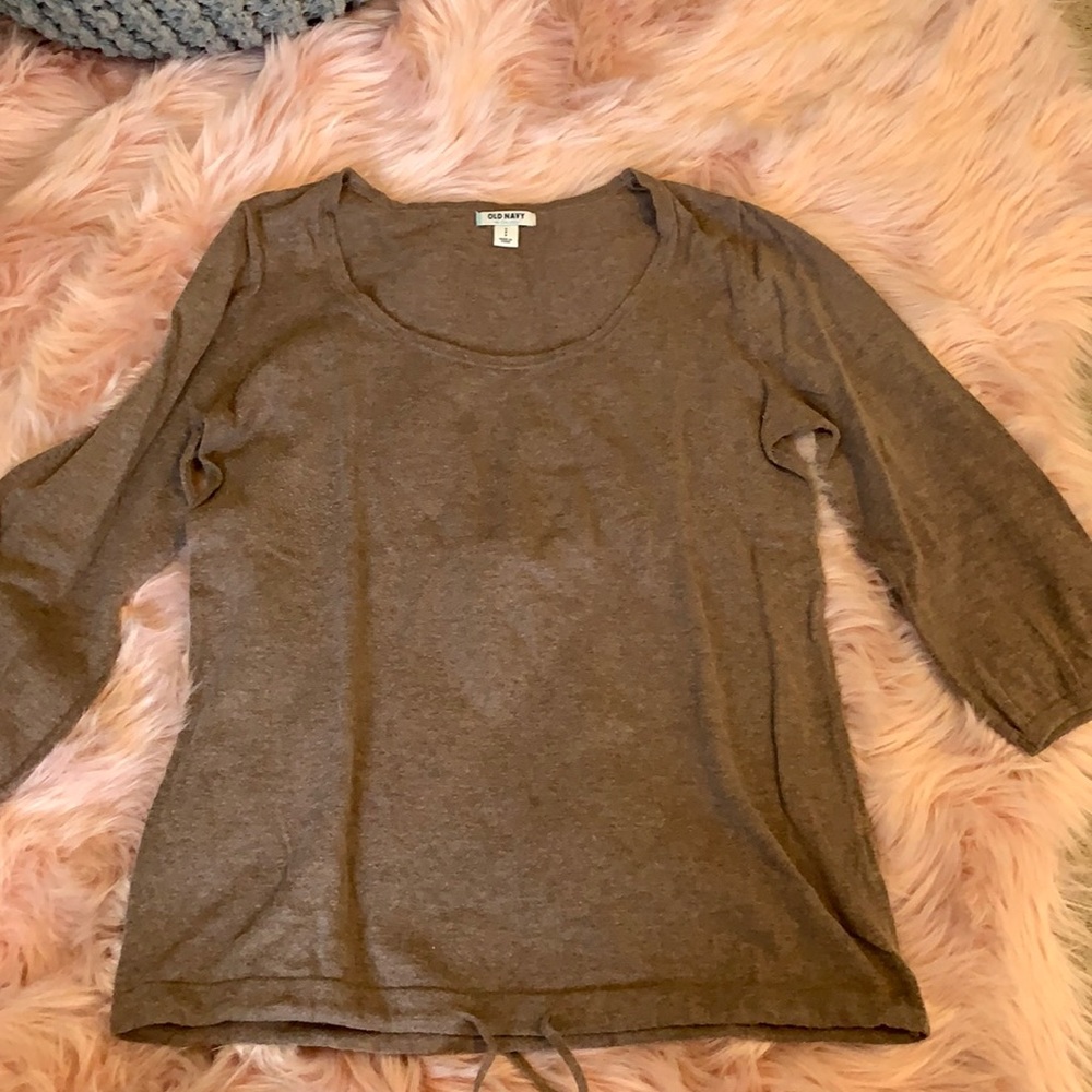 Brown long sleeve shirt.
